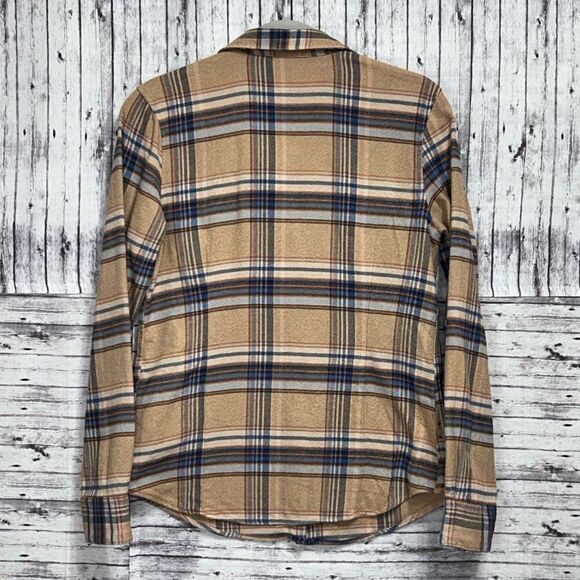 Patagonia Long-Sleeved Organic Cotton  Fjord Flannel Shirt - Picture 2 of 10